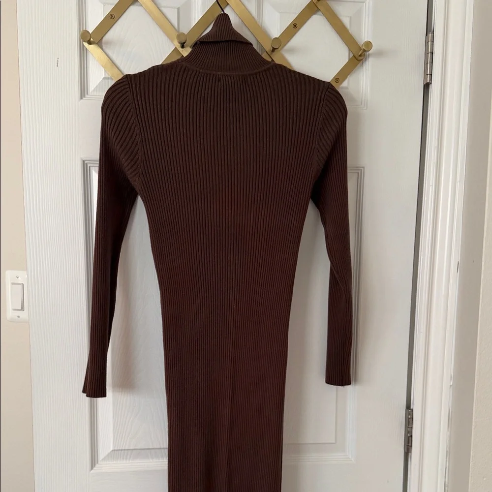 QED London Long Sleeve Ribbed Dress in Brown - Picture 5 of 5